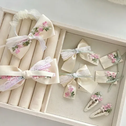 Pince à Cheveux Nœud en Ruban de Dentelle en Tissu Doux Chouchou Brodée Florale pour Femmes Enfants Accessoires de Cheveux