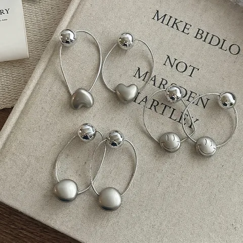 Koreanischer Stil Silber Metall Haargummis Minimalistisch Elastische Haarbänder Mit Smiley Herz Perlen Mode Haarschmuck Für Damen Alltag Pendeln