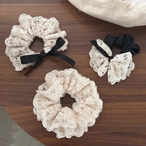 Chouchou en Dentelle Florale Brodée à Double Couche Vintage Avec Ruban à Nœud Attache Cheveux Douce Élastique Accessoires Cheveux Femmes