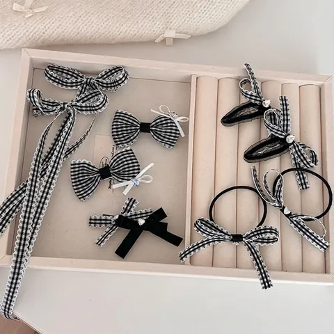 Molletta per Capelli con Fiocco a Quadri Bianchi e Neri e Strass a Cuore Elastico per Capelli con Fiocco in Rete per Donna Accessori Capelli Vintage