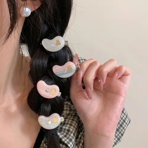 Fermaglio per Capelli a Forma di Fagiolo in Acetato di Moda per Donna Ciondolo a Forma di Orso in Lega Dolce Orecchino Laterale con Strass Gioielli Accessori per Capelli Eleganti