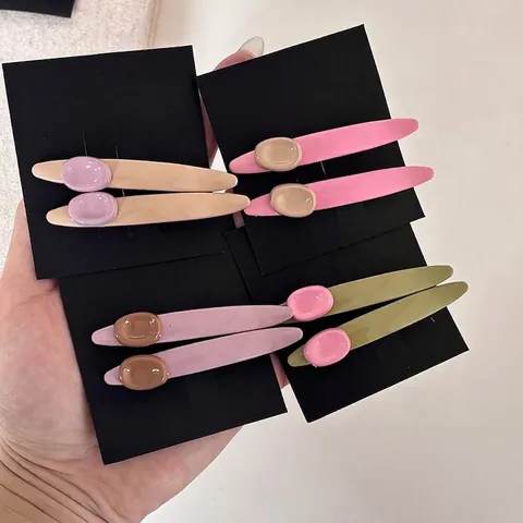 Barrettes à Cheveux Bec de Canard Style Coréen Couleurs Bonbon Minimalistes Résine Métal Pinces Géométriques pour Femmes Filles Accesorios