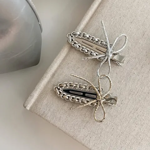 Vintage Bow Ribbon Metal Hair Clip For Women No Trace Duckbill Clip Retro Satin Ribbon Chain Edge Hairpin Styling Accessories