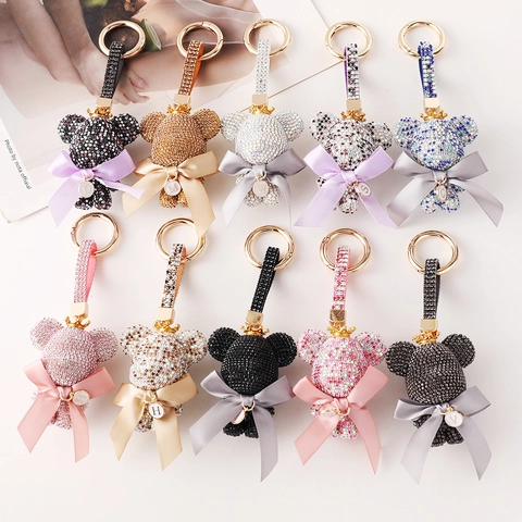 Mode Strass Teddybär Schlüsselanhänger Für Damen Süßer Kronenbär Taschenanhänger Mit Alphabet Anhänger Und Satin Schleife Luxus Schlüsselring