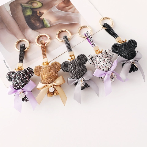 Mode Strass Teddybär Schlüsselanhänger Für Damen Süßer Kronenbär Taschenanhänger Mit Alphabet Anhänger Und Satin Schleife Luxus Schlüsselring