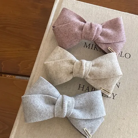 Fermaglio per Capelli con Fiocco in Tessuto Fatto a Mano con Etichetta in Metallo Elegante Molletta per Coda di Cavallo per Donna
