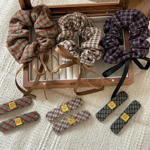 Fermaglio per Capelli e Elastico Vintage a Quadretti Con Fiocco Tessuto Pied De Poule Decorazione Smiley per Donna