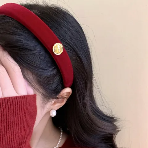 Diadema Acolchada Roja Retro Estilo Francés para Mujer Terciopelo Punto Esponja Aro de Pelo Botón Metálico Dorado