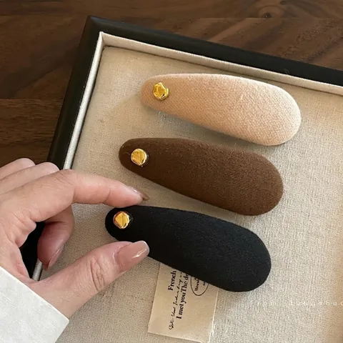 Vintage Stoff Umwickelte BB Haarspange Elegante Goldene Metallknopf Seitenhaarnadeln Für Damen Minimalistische Mode Tägliches Haaraccessoire
