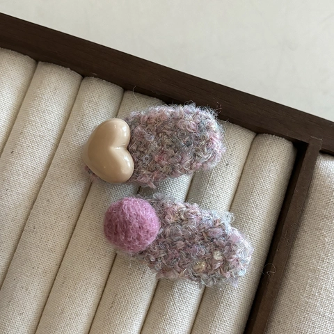 Pinzas para el Cabello BB de Tela Hechas a Mano con Corazón y Pompones para Mujer Pinzas Lindas para Flequillo Lateral Accesorios