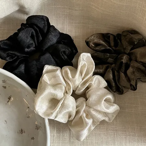 Large Satin Scrunchie For Women Oversized Pleated Elastic Hair Tie Solid Color Fashion Hair Accessories Ponytail Holder