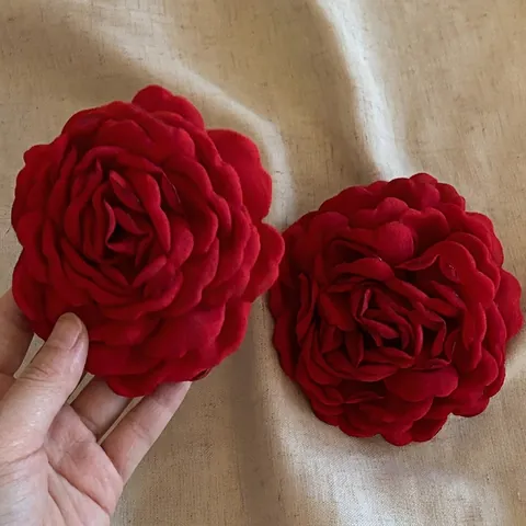 Large Fabric Rose Flower Hair Claw Clip Elegant 3D Floral Shark Clip And Hair Scrunchie For Women Girls Vintage Accessories