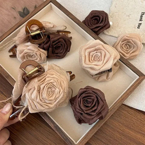 Fermaglio per Capelli a Forma di Rosa in Tessuto Vintage Elegante Grande Clip a Squalo Floreale per Acconciatura Donna Accessorio