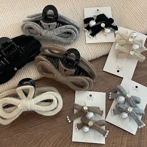 Handmade Woolen Bow Hair Clip Artificial Pearl Shark Clip Elegant Knitted Bow Hair Claw For Women Fashion Winter Accessory
