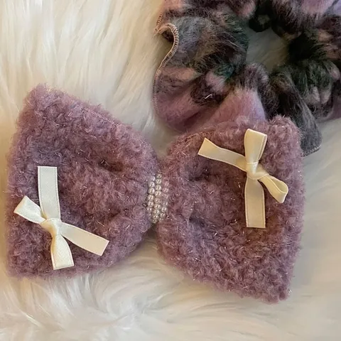 Pinza para el Pelo con Lazo de Peluche Hecha a Mano Con Perla Artificial Lana de Cordero Pinza de Pato Scrunchie Suave Mujer