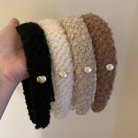 Teddy Plush Headband For Women With Gold Letter Metal Tag Solid Color Autumn Winter Thick Hair Band Fashion Hair Accessories