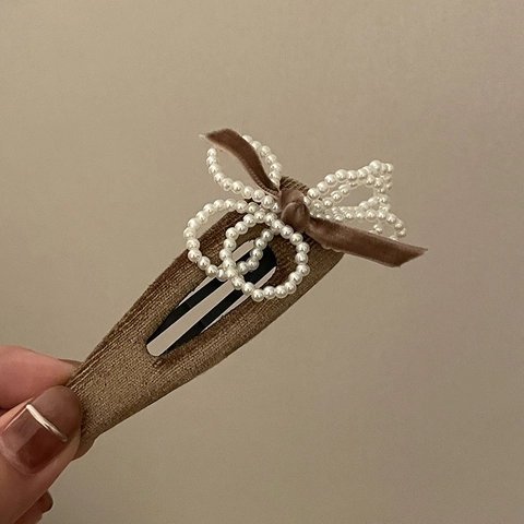Elegante Fermaglio per Capelli con Fiocco in Velluto per Donna French Retro Perle Artificiali Decorate Clip per Frangia Accessori Moda