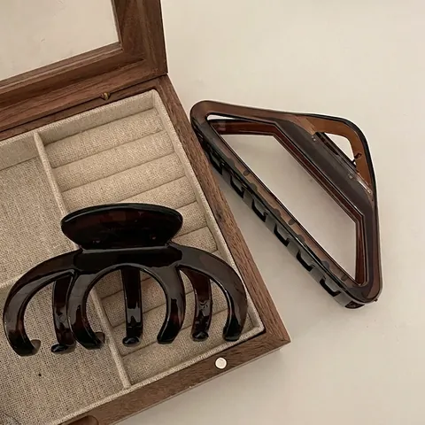 Vintage Schildpad Acryl Haarklem Voor Vrouwen Grote Geometrische Amber Bruine Haaienclip Antislip Sterke Grip Haaraccessoires