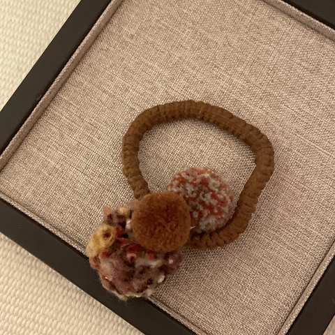 Handgefertigte Wald Stil Pompon Haargummi Für Damen Bunte Wollknäuel Elastisches Haarband Herbst Winter Haarschmuck Kopfschmuck