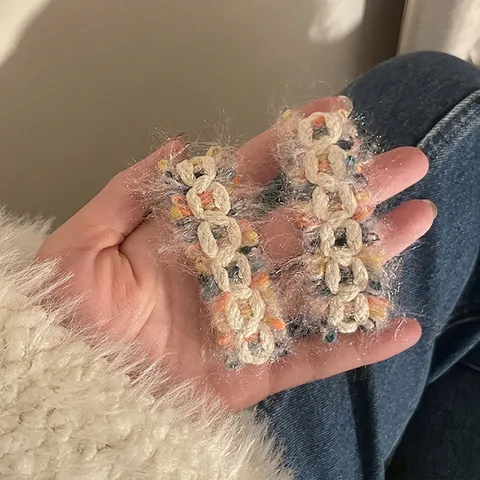 Handgemaakte Gebreide Wollen Garen Haarclip Kleurrijke Pluche Haak Pony Clip Voor Vrouwen Winter Mode Haaraccessoires