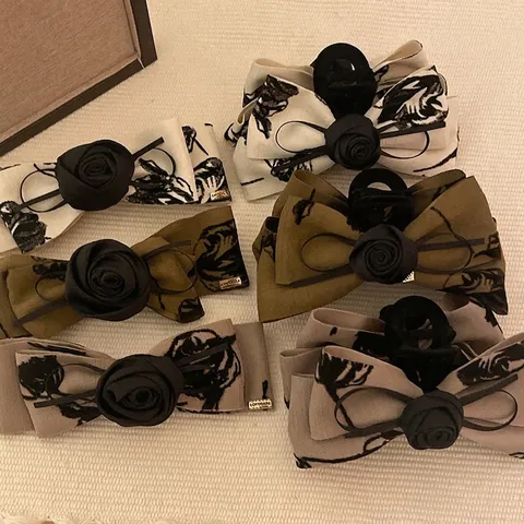 Fermaglio per Capelli a Molletta in Tessuto Vintage con Rosa e Fiocco Fatto a Mano Accessori per Capelli da Donna Gioielli Quotidiani