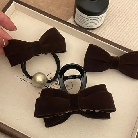 Elegante Set Di Fermagli Per Capelli E Elastici In Velluto Con Fiocco E Decorazione Con Perla Artificiale Accessori Vintage Per Donna