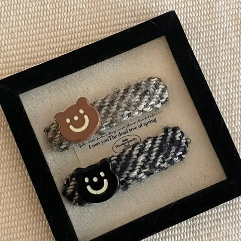 Vintage Schattige Beer Tweed Haarclip Voor Dames Koreaanse Stijl Gebreide Stof Hars Lachend Gezicht BB Clip Haaraccessoire