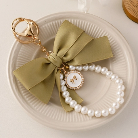 Large Satin Ribbon Bow Keychain With Faux Artificial Pearl String Elegant Alloy Enamel Pendant Bag Charm For Women Girls Accessory