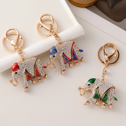 Porte-clés Éléphant Vintage avec Strass Colorés en Alliage de Métal Émaillé Charme de Sac Style Bohème Cadeau Bijoux Femme