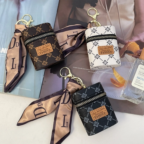 Portachiavi Mini Secchiello Monogramma Vintage Con Decorazione Nastro in Raso Custodia Auricolari Monete in Pelle PU per Donna Ciondolo Borsa Regalo