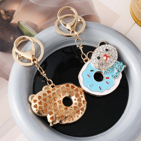 Lindo Llavero de Oso de Dibujos Animados Dona Metal Diamantes de Imitación Colgante Para Bolsos Mujeres Regalo Esmalte