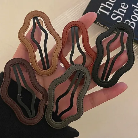 PU Leather Cloud Wave Shape Hair Clip Minimalist Handmade Stitched BB Clip For Women Daily Office Fashion Hair Accessories