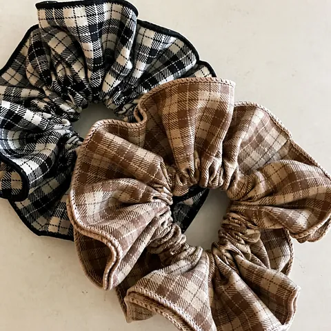 Vintage Plaid Pattern Fabric Scrunchies For Women Large Elastic Hair Ties Minimalist Checkered Ponytail Holder Hair Accessories
