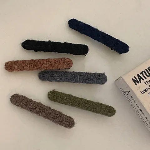 Pinza Para El Cabello Minimalista De Felpa Para Mujer Color Sólido Piel Sintética Pasadores Simple Otoño Invierno Accesorios