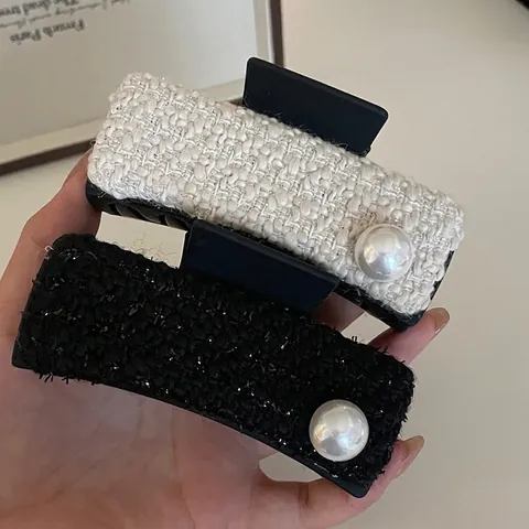 French Vintage Tweed Hair Claw Clip Large Faux Artificial Pearl Plaid Elegant Shark Hair Clip For Women Daily Fashion Accessories