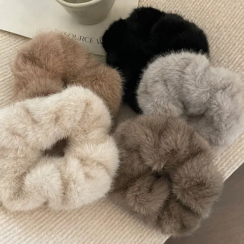 Scrunchies in Pelliccia Sintetica da Donna Elastici per Capelli in Peluche Oversize Fasce per Capelli Elastici Accessori per Capelli