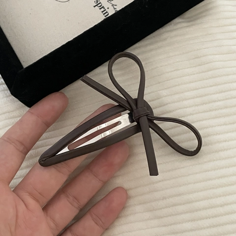Women's PU Leather Bow Hair Tie Elegant Korean Style Handmade Solid Color Elastic Hair Band Retro Fashion Hair Accessory
