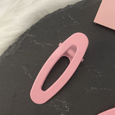 Sweet Candy Color Oval Hollow Hair Clips For Women Girls Minimalist Plastic Matte Bangs BB Clips Duckbill Hairpins Styling Accessories