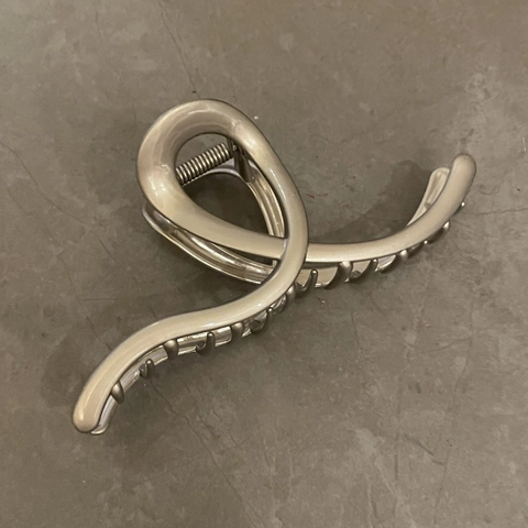 Grande Molla per Capelli in Metallo Argento Opaco Ondulato Croce Fiocco Clip Squalo Accessorio Capelli Donna Capelli Folti