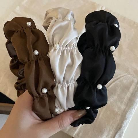 Cerchietto Elegante in Raso Pieghettato Donna Con Perla Artificial Sintetica Design Corona Alta Stile Vintage Moda Accessori Capelli