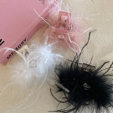 Elegante Clip per Capelli in Piuma di Struzzo Con Decorazione in Strass Scintillanti Clip a Squalo Fatta a Mano Accessori per Capelli Donna