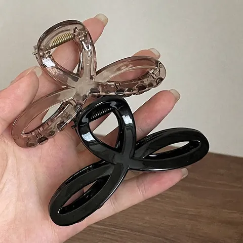 Minimalist Solid Color Medium 8-Shaped Bowknot Hair Claw Clip For Women Fashion Handmade Fabric Hair Accessories Headwear