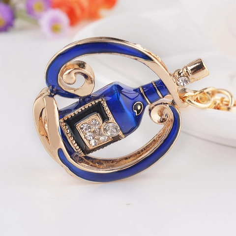 Vintage Zinc Alloy Wine Bottle Keychain Enamel Rhinestone Creative Car Key Ring Bag Pendant Decorative Gift For Women Men