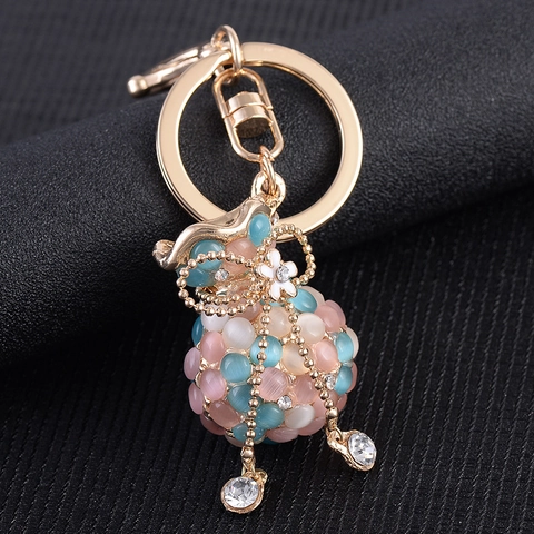 Vintage Lucky Bag Keychain With Cat Eye Stone Rhinestone Tassel Flower Charm Zinc Alloy Money Bag Bag Hanging Decor