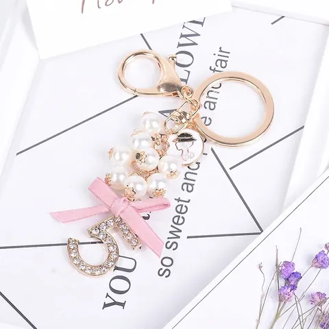 Eleganter Legierung Nummer 5 Schlüsselanhänger Mit Rosa Bandschleife Künstliche Perle Strass Tasche Anhänger Damen Geschenk