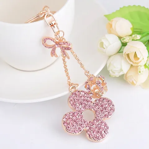 Koreaanse Legering Strass Klavertje Vier Kroon Strik Sleutelhanger Mode Exquise Tas Charm Hanger Sieraden Cadeau Voor Vrouwen
