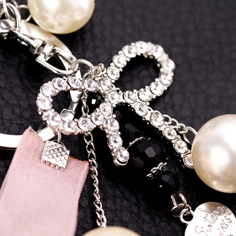 Porte-clés en Perles Artificielles en Alliage de Zinc de Style Coréen Avec Nœud en Strass Ruban Pendentif Cœur Charme de Sac à la Mode Cadeau Femme