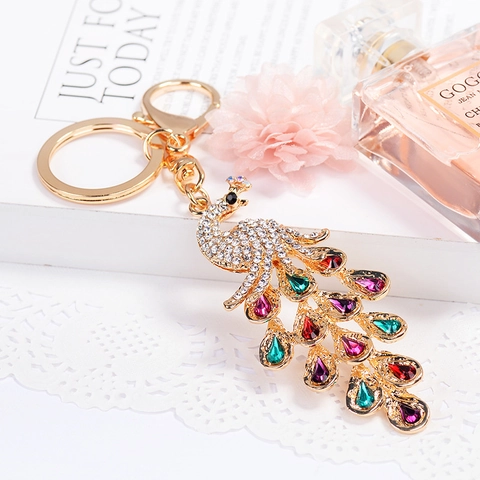 Porte-clés Paon Élégant en Strass Alliage Métal Pendentif de Sac Forme d'Animal Porte-clés de Luxe pour Femme Cadeau