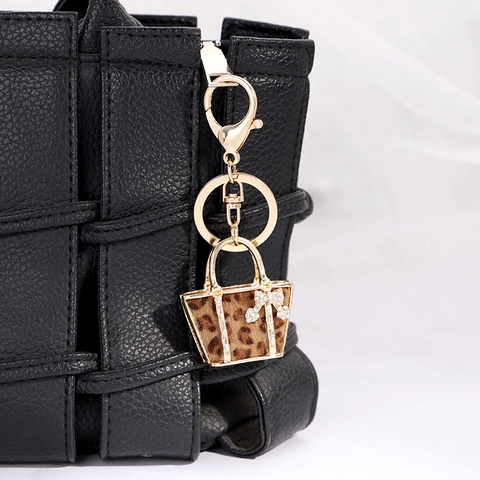 Llavero de Bolso con Estampado de Leopardo Aleación Moda Colgante de Metal Dorado Lazo de Strass Accesorio Regalo Mujer