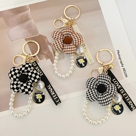 Hahnentritt Blume Schlüsselanhänger Künstliche Perle Webband Anhänger Tasche Charm Für Damen Mode Legierung Kamelie Schlüsselring